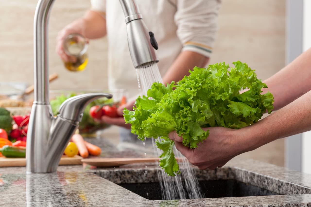 Siempre hemos tenido conocimiento acerca del cuidado y ahorro del agua, de hecho hay grandes campañas en las que se advierte de su escasez y las sequías alrededor del mundo.
<br>