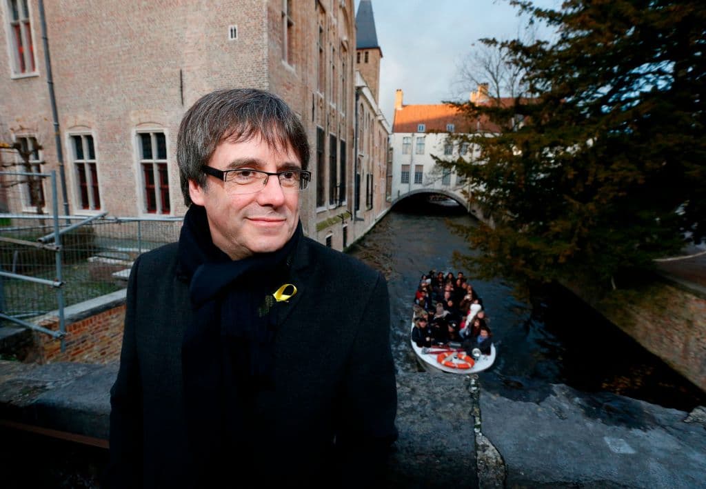 España retira la orden de detención europea contra el destituido presidente de Cataluña, que huyó a Bélgica