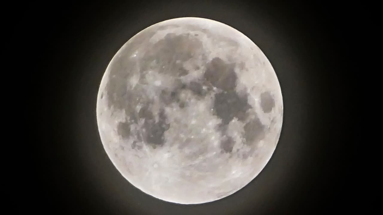 El 
<a href="https://moon.nasa.gov/news/161/super-blood-moon-your-questions-answered/" target="_blank">eclipse de la super luna roja</a> es un fenómeno natural raro que ocurrirá este miércoles, 26 de mayo, y podrás verlo en el sur de California.