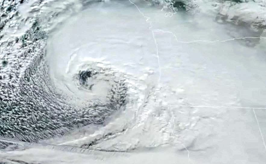 Un 'ciclón bomba' como no se había visto en los últimos 15 años comienza a azotar al norte de California