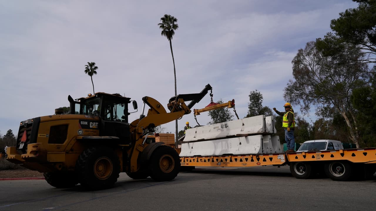Medidas para protegerse de los deslaves en áreas quemadas por incendios en Los Ángeles