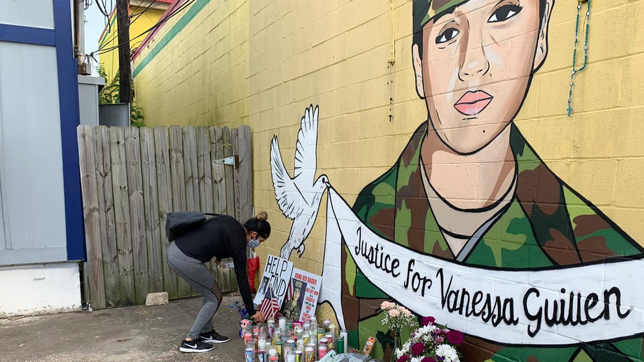 “Justicia para Vanessa Guillén” es el lema que se lee en el mural en su memoria.