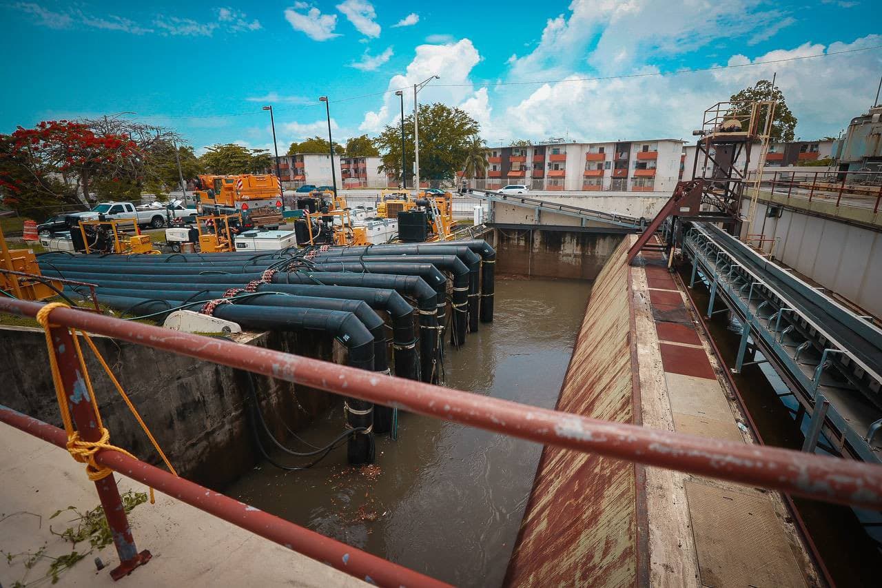 El alcalde de San Juan, Miguel Romero Lugo, activó un plan de contingencia para atender las inundaciones de este jueves. Más detalles 
<a href="https://www.univision.com/local/puerto-rico-wlii/san-juan-puerto-rico-activa-plan-contingencia-ante-inundaciones-varios-sectores" target="_blank">aquí</a>. 
<br>