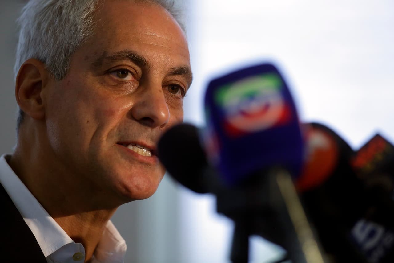 AOC advierte que nombrar al exalcalde de Chicago en el equipo de gobierno de Biden sería un error