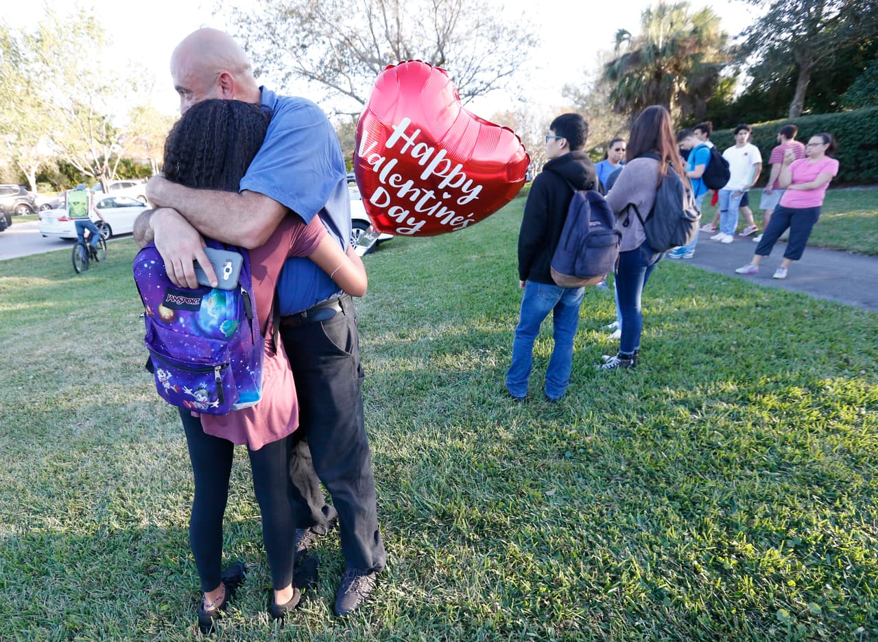 Algunos afectados habían celebrado el día de San Valentín. Agentes del FBI se encuentran ya en la zona del incidente.
<br>