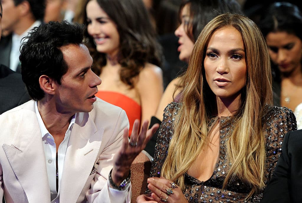 Hace 6 años, en la onceava entrega de los Grammy Latinos en Las Vegas, la pareja no se veía tan compenetrada como en otros tiempos. Un mes más tarde se hacía público que el músico debía casi 3 millones y medio de impuestos al estado, un asunto que también debió haber afectado a la crisis por la que pasaban. (Foto: Frazer Harrison/Getty Images for LARAS).
<br>