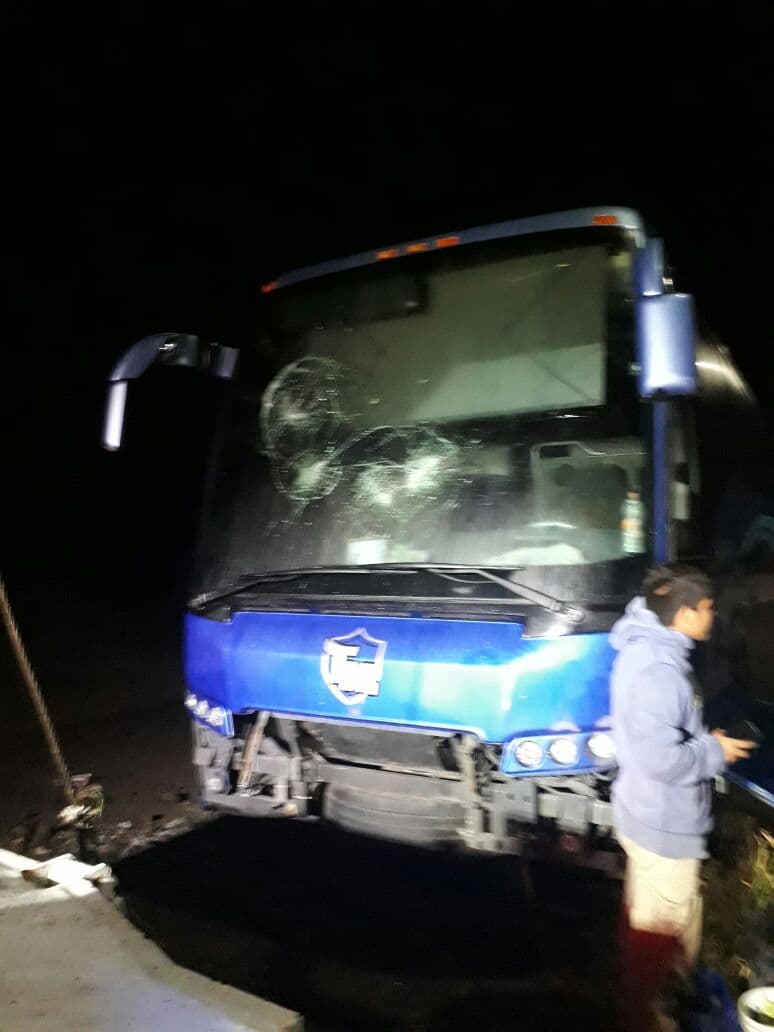 Cinco detonaciones se escucharon y una de las balas se incrustó en la cabeza del líder del grupo. Esta es tan solo la última de las tragedias que han marcado el regional mexicano.
