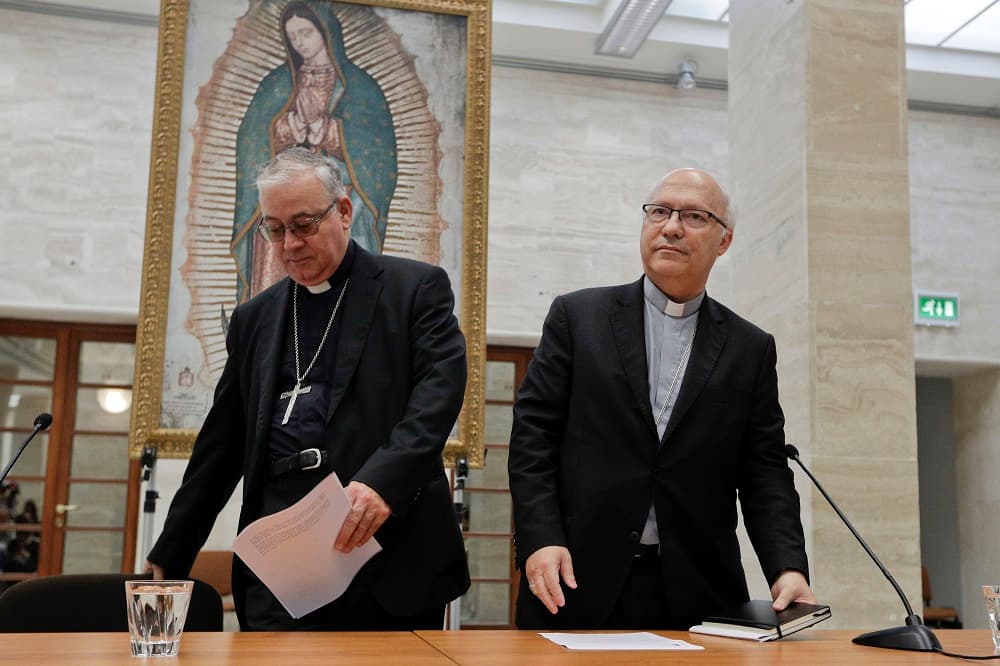 Todos los obispos chilenos presentan su renuncia por los casos de abusos sexuales a menores