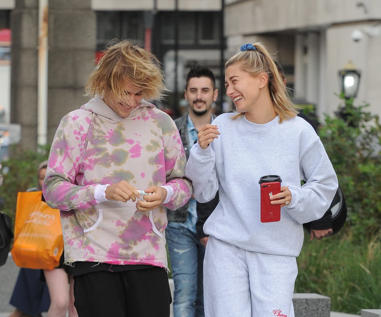 Justin Bieber y Hayley Baldwin.