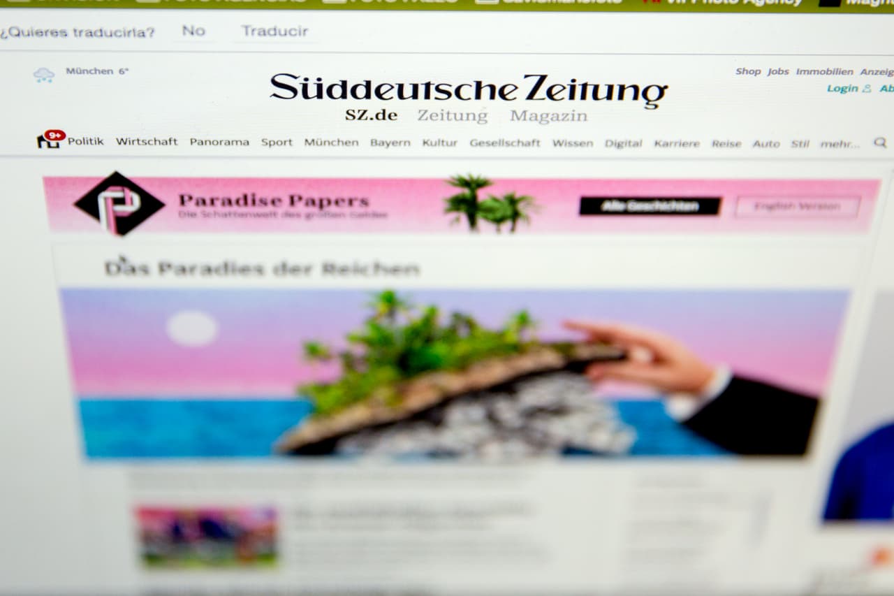 El mismo periódico alemán 
<b><a href="http://www.sueddeutsche.de/">Süddeutsche Zeitung</a></b> que recibió la filtración de Panamá Papers, obtuvo este nuevo lote de correos, registros, nóminas y presentaciones. Los documentos revelan cómo los magnates del mundo y las grandes empresas multinacionales usan el mundo offshore para pagar menos impuestos, adquirir propiedades de lujo y esconder fortunas, entre otras operaciones.