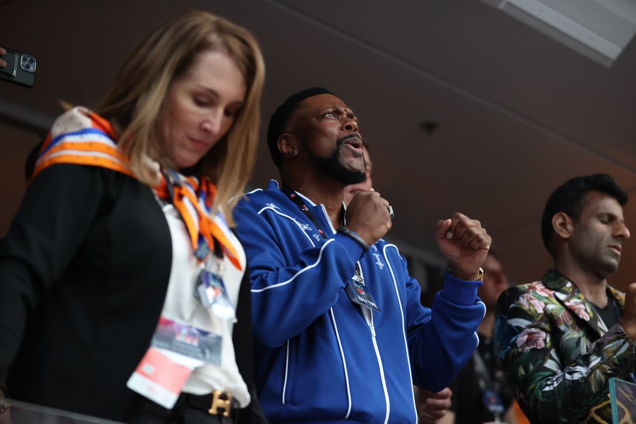 El actor y comediante Chris Tucker tampoco desaprovechó la oportunidad de tener el evento en Los Ángeles.