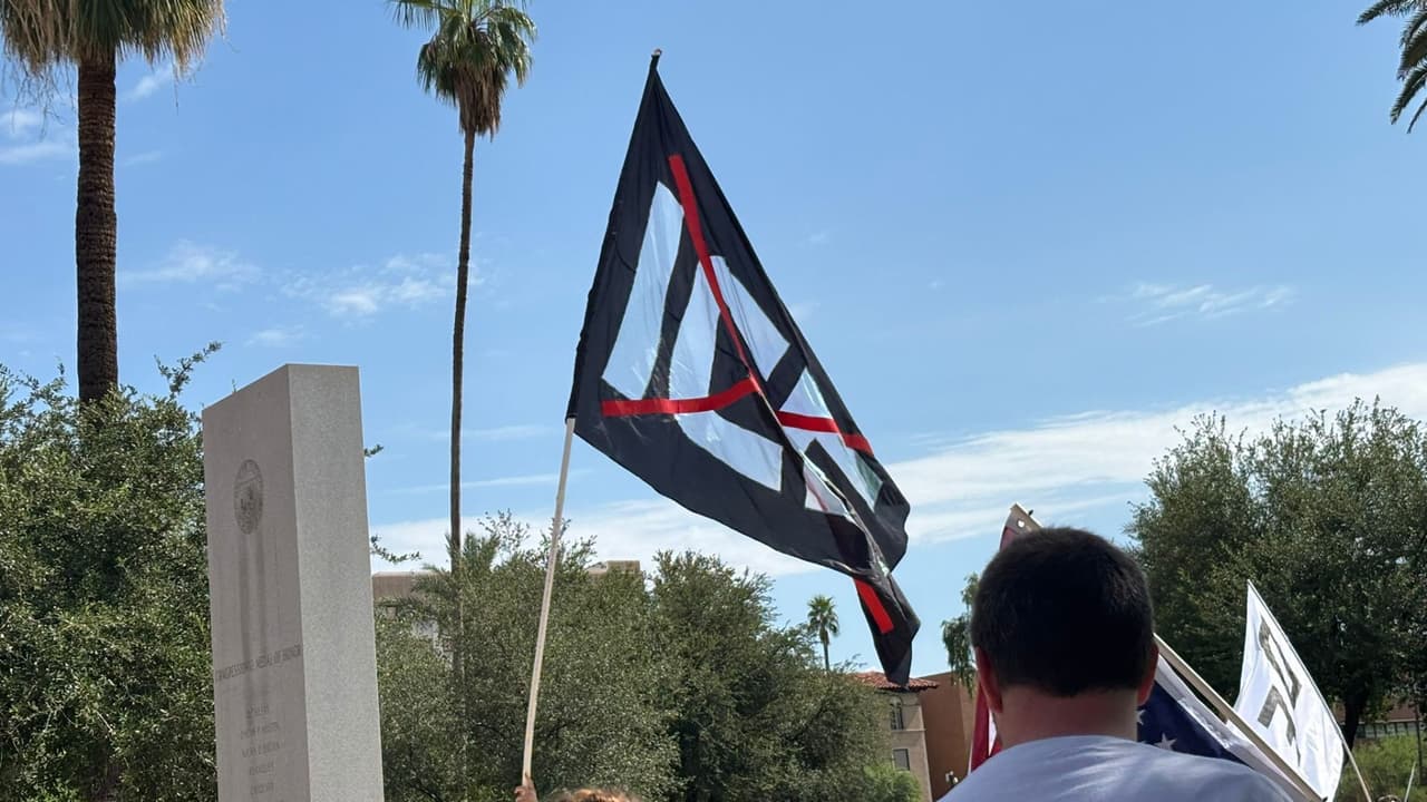 Protestan en Phoenix por los derechos civiles y contra las políticas de la administración Trump