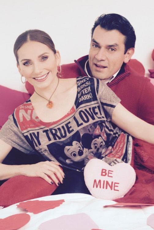 Fue hasta el mes de junio de 2015 que 
<b><a href="http://www.univision.com/temas/elizabeth-alvarez">Elizabeth</a></b> anunció su embarazo de mellizos. Esta noticia sorprendió a los medios de comunicación debido a que 
<b><a href="http://www.univision.com/temas/jorge-salinas">Jorge</a></b> ya había tenido gemelos con su exesposa Fátima Boggio (Jorge Emilio y Santiago).