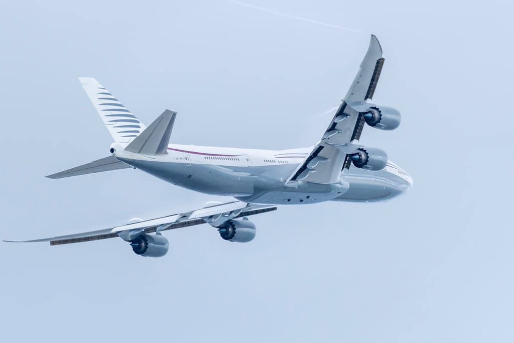 Cómo es el lujoso avión que Catar le regaló a Trump y cuáles son los riesgos detrás del obsequio de $400 millones
