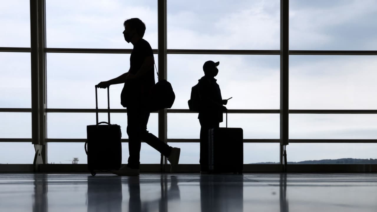 Ya entró en vigor el mandato de vacunación para extranjeros que quieran visitar EEUU, ¿qué debes tener en cuenta?
