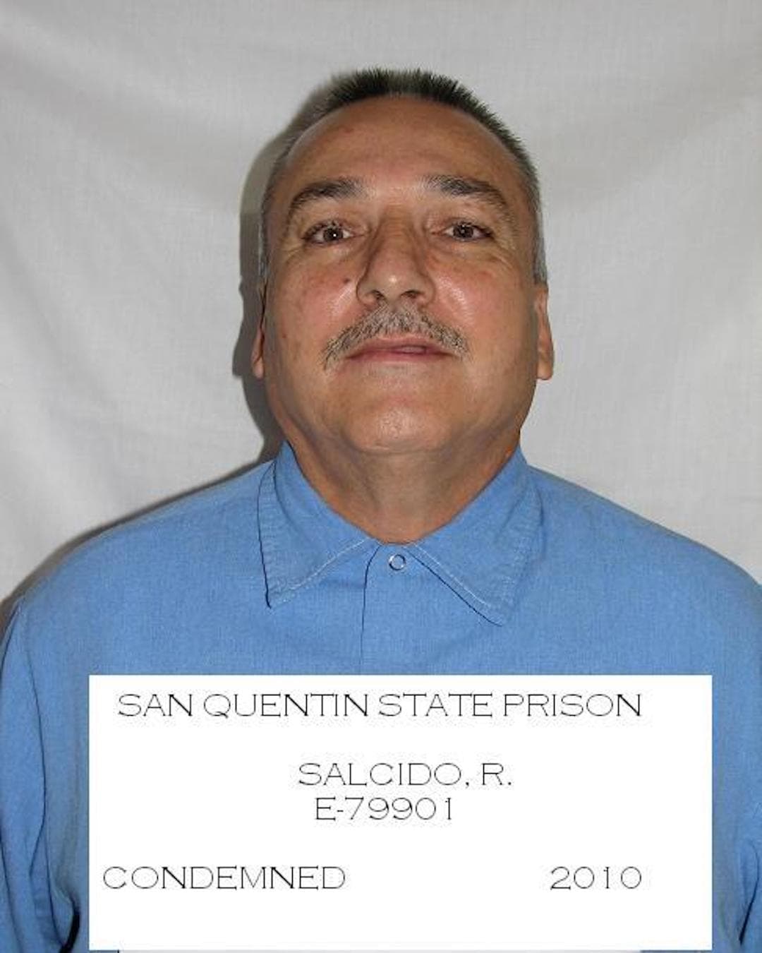 Ramon Salcido. Originario de Los Mochis, Sinaloa, Mexico, asesinó a siete personas, entre ellas a sus tres hijas, su esposa, su suegra y dos cuñadas. Además, hirió a otras dos personas. Fue sentenciado en 1990.