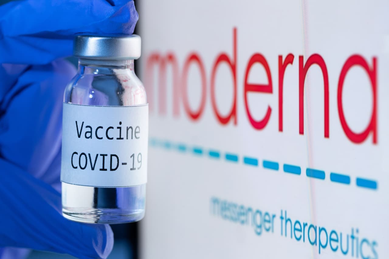 Más de 670,000 dosis de la vacuna de Moderna contra el coronavirus llegan a California