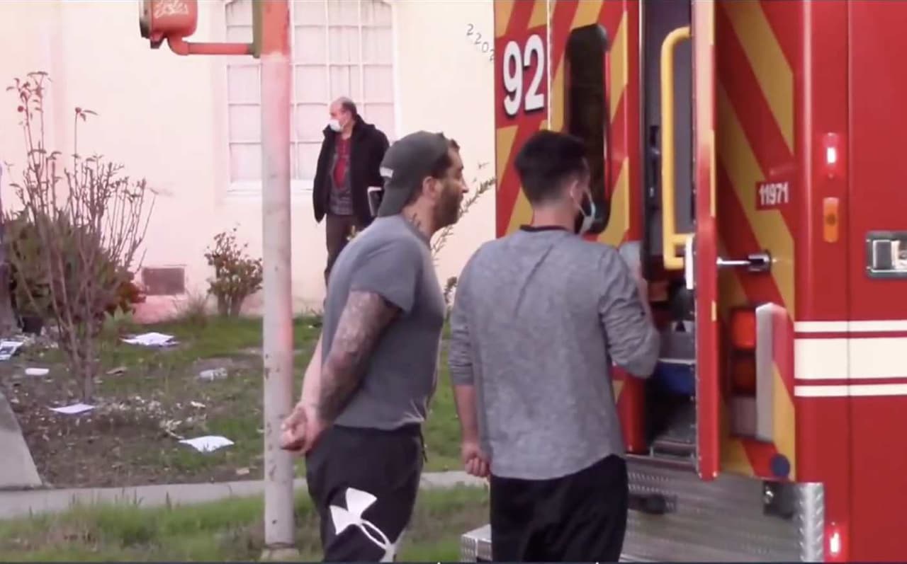 El menor de edad fue arrestado por la División de Tránsito de la Policía de Los Ángeles luego de que el Lamborghini de 250 mil dólares 
<b><a href="https://www.univision.com/local/los-angeles-kmex/hispana-muere-choque-lamborghini-menor-de-edad">embistiera el Lexus de Monique</a></b>.