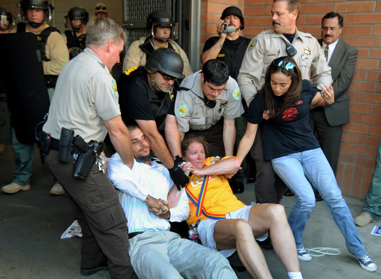 Arpaio faced dozens of protests from pro-immigrant organizations for his constant raids on workplaces in the search for undocumented immigrants.