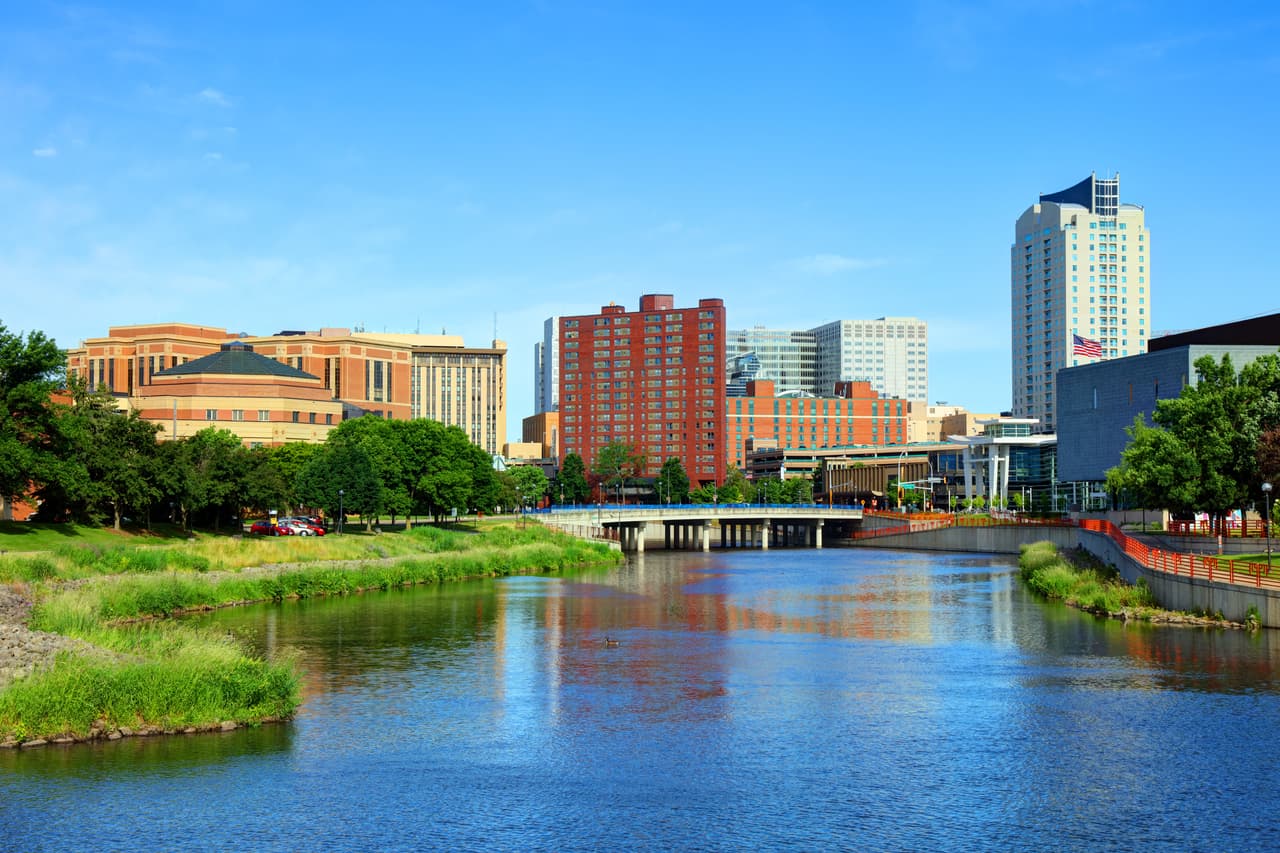 <h3 class="cms-H3-H3">6. Minnesota</h3>
<br>
<br>Los residentes de este estado deberán pagar un 7.25% si ganan un premio de lotería. En 2021, los estadounidenses gastaron $105,260 millones en boletos de lotería, de acuerdo con la web SmartAsset.com. No obstante, las personas están comprando menos boletos en comparación de los que adquiría hace cinco o seis años.
<br>