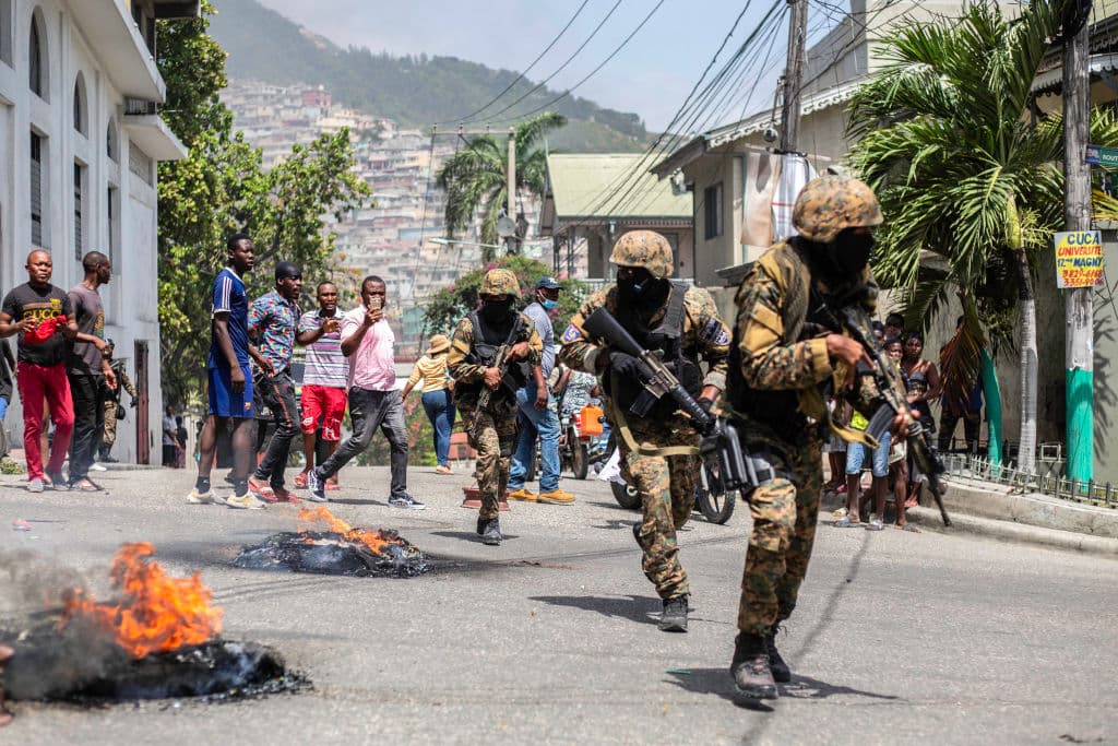 Funcionarios haitianos piden ayuda del Ejército de EEUU para estabilizar el país, según The New York Times