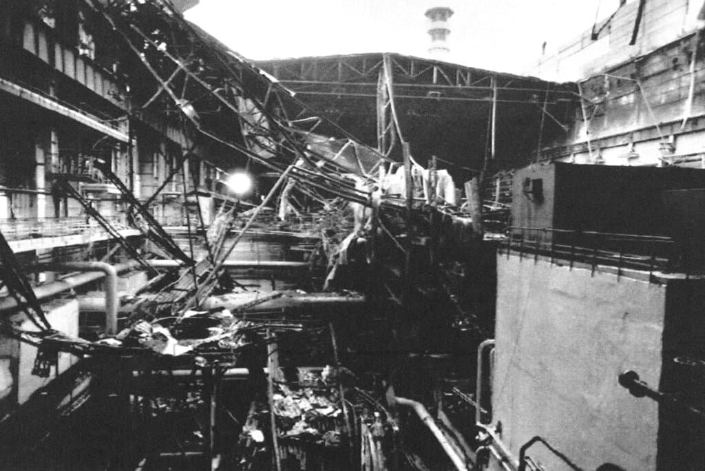 Imágenes como esta (dada a conocer en 1991) mostraron la magnitud de la tragedia ocurrida nueve años después de que la planta comenzara operaciones. La instalación fue parte de un proyecto del gobierno soviético para a
<b>umentar el uso de la energía nuclear</b>.