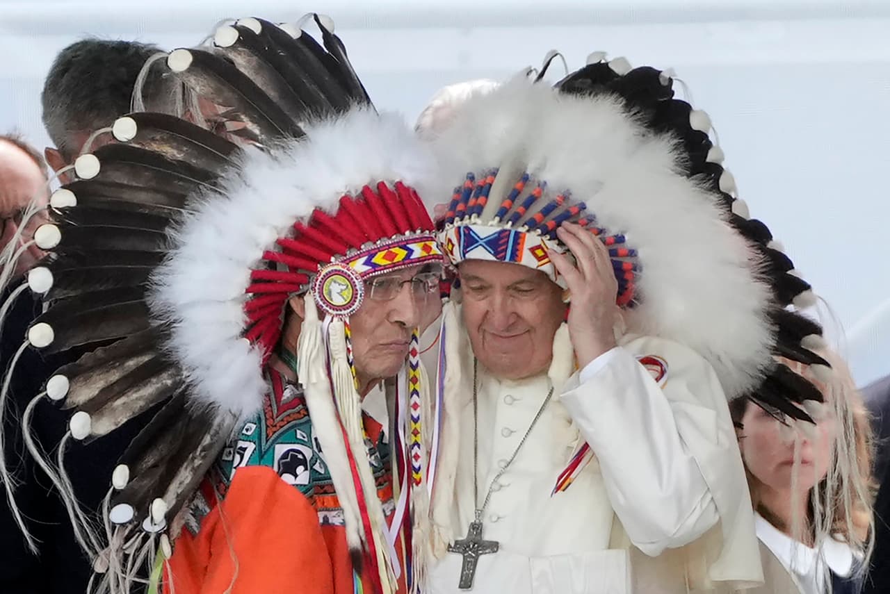 Francisco pide perdón a comunidades indígenas de Canadá por abusos cometidos en escuelas católicas