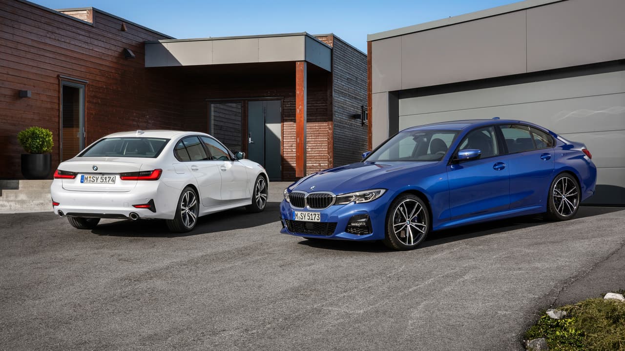 La línea Serie-3 de BMW estará compuesta inicialmente de cuatro modelos, el 
<b>330i</b>, el 
<b>330i xDrive</b>, el 
<b>M340i </b>y el 
<b>M340i xDrive</b>. Los modelo xDrive cuentan con tracción integral. Estos modelos comenzarán a llegar a los concesionarios de la marca en Estados Unidos a partir de marzo del próximo año, en donde serán acompañados por el modelo
<b> híbrido enchufable 330e </b>ya entrado el año 2020. Sorprendentemente, a pesar de llegar entrado el año 2019, BMW lo va a mercadear como modelo 2019 y no como modelo 2020.