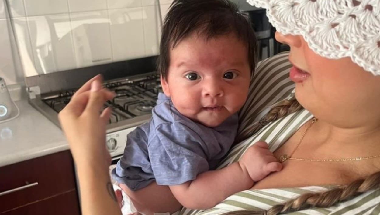 Con la colaboración de una amiga, la joven madre abrió 
<b>una petición en la plataforma <a href="https://www.gofundme.com/f/help-jessica-with-her-legal-fees-and-santis-safe-return" target="_blank">GoFundMe</a></b>. Explicó su caso y pidió ayuda económica para poder pagar la representación legal que la ayuda en el caso del secuestro de su bebé, supuestamente a manos del padre y la familia del hombre en México.