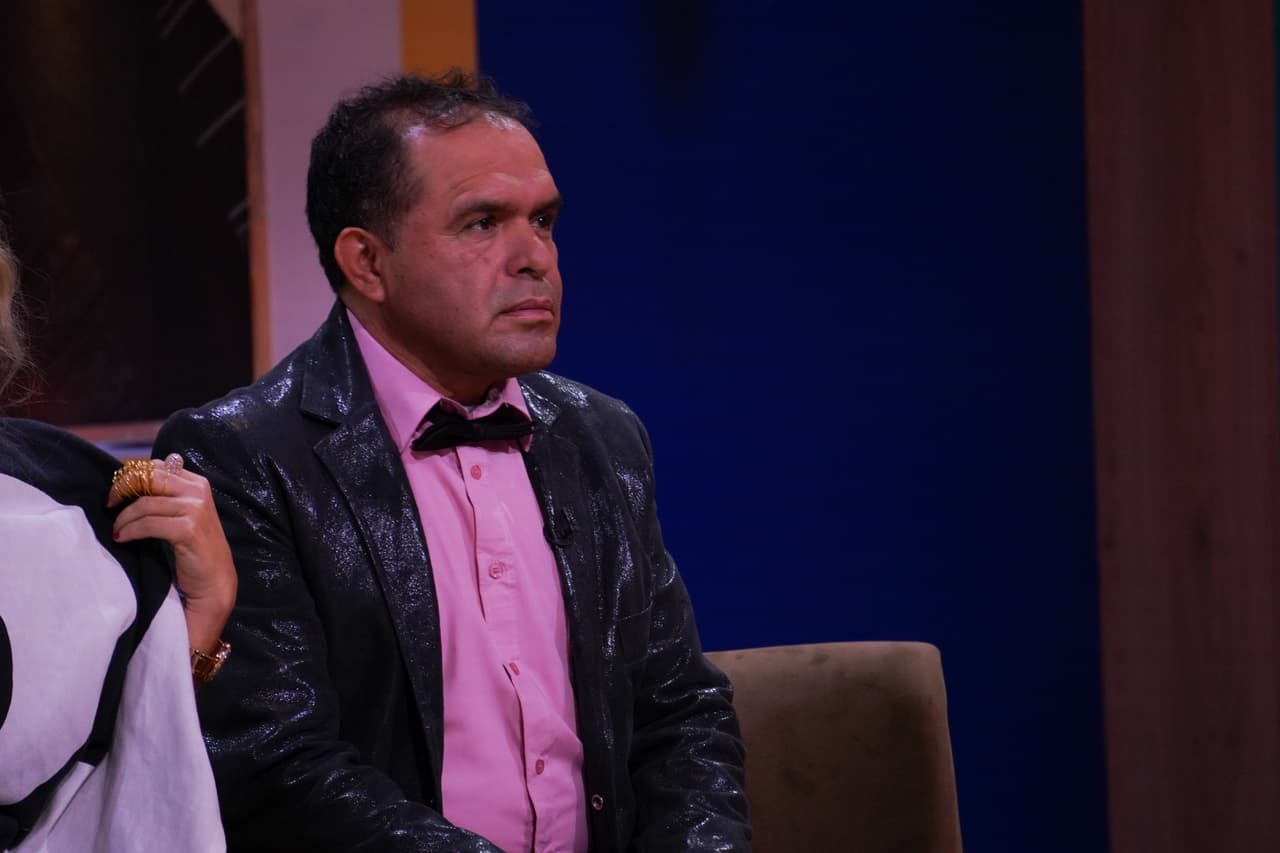Otro invitado recurrente de las pre y post galas de ViX fue Francisco Guevara, papá de Wendy, y no podía faltar en esta última ocasión para ser testigo del triunfo de su hija.