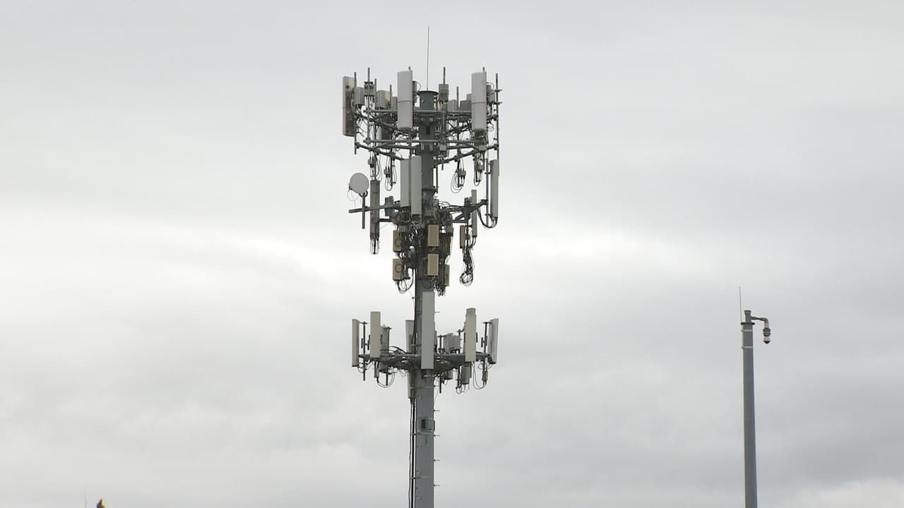 Una torre de transmisión célular.