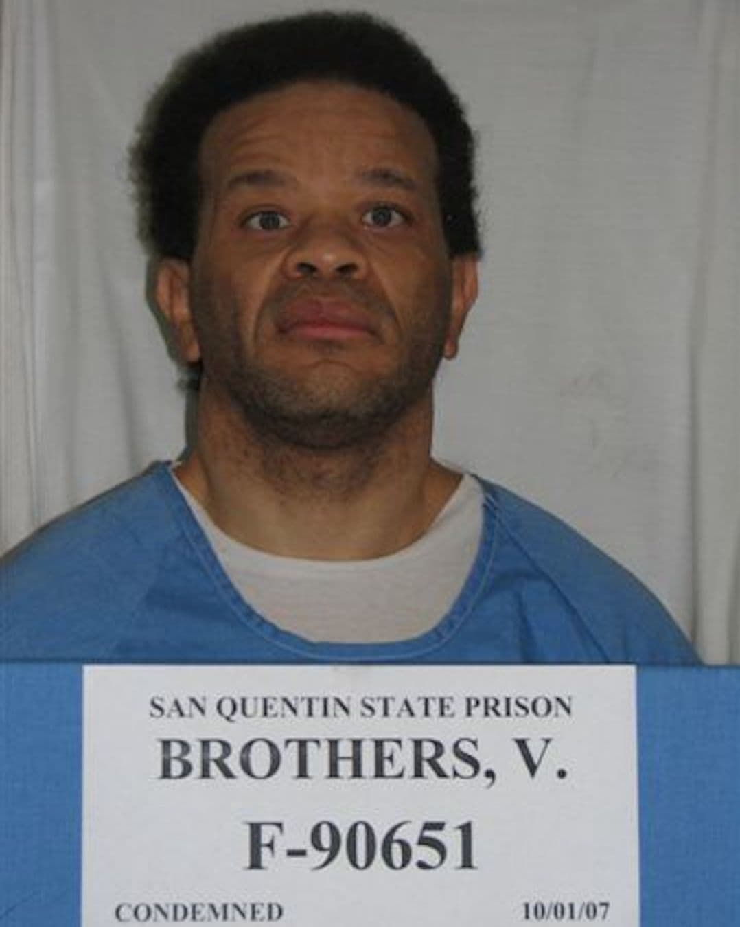 <b>Vincent Brothers</b>. Se desempeñaba como Director de escuela en Bakersfield cuando asesinó a su esposa, tres hijos y suegra en 2003. Fue enviado a San Quentin en 2007.