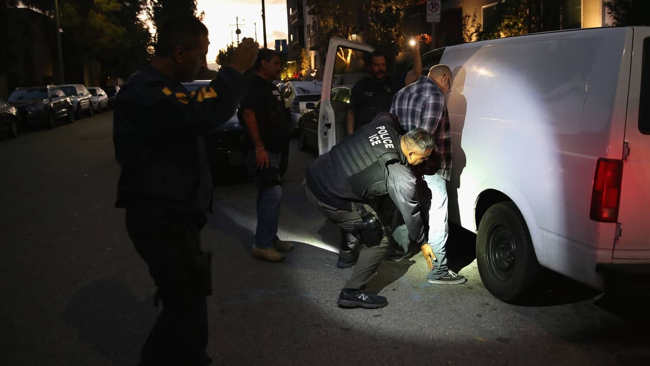 Juez ordena al gobierno Trump frenar detenciones indiscriminadas de inmigrantes en el sur de California