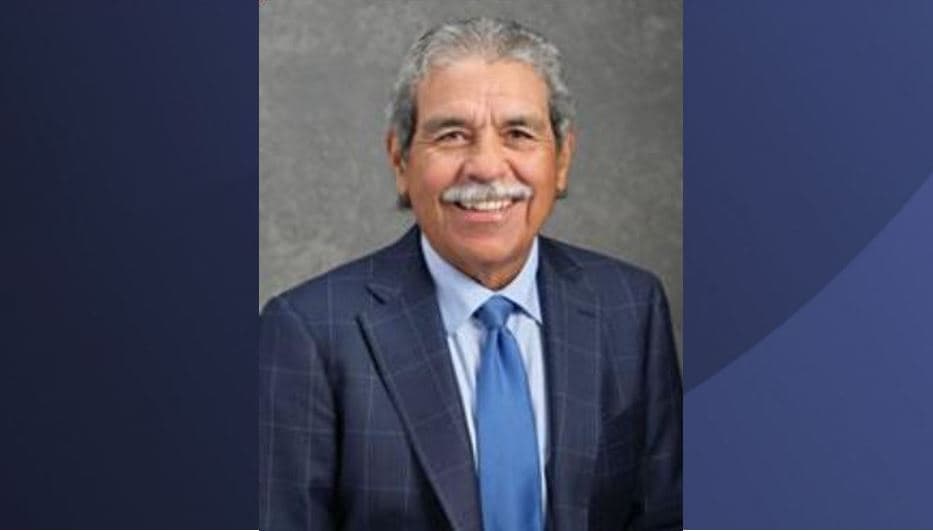El argumento del Superintendente Michael Hinojosa es que
<b> los contagios por covid-19 han bajado significativamente “a un dígito”</b> en el Distrito Escolar que dirige.