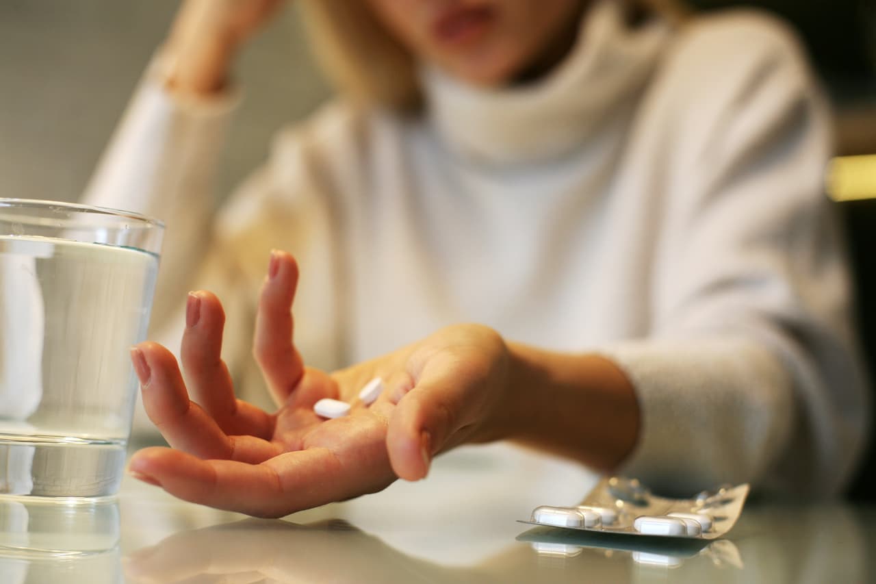 Por eso, en este ensayo clínico se pide a los participantes haber usado el bloqueador hormonal durante al menos 18 meses. Luego, las mujeres pueden suspenderlos por un máximo de dos años.