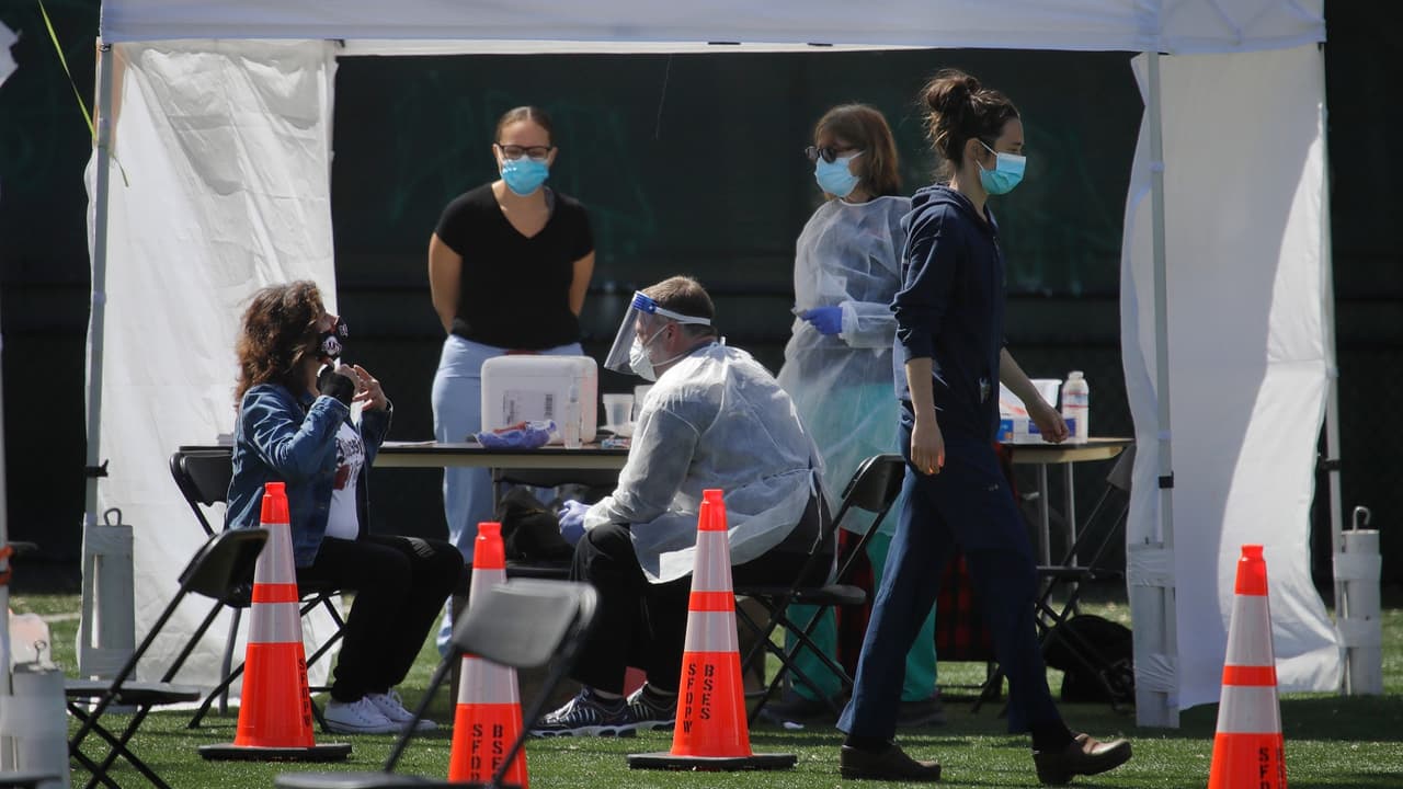 Florida registró 31,518 casos de coronavirus los dos primeros días del 2021