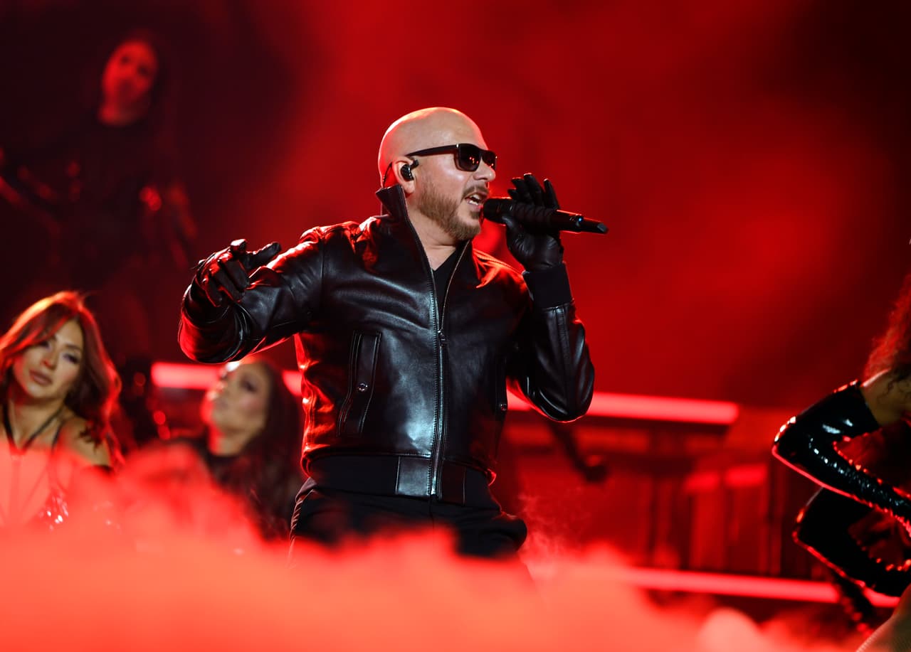 Pitbull confiesa que creció entre drogas y que la música fue su salvadora