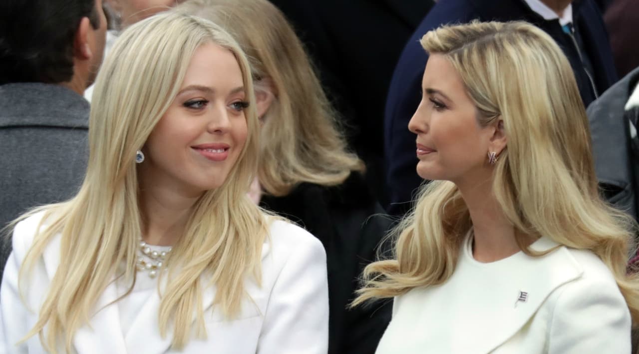 Nunca fue tan difícil ser hija de Trump: nadie se quiere sentar al lado de Tiffany y sigue el boicot a Ivanka 