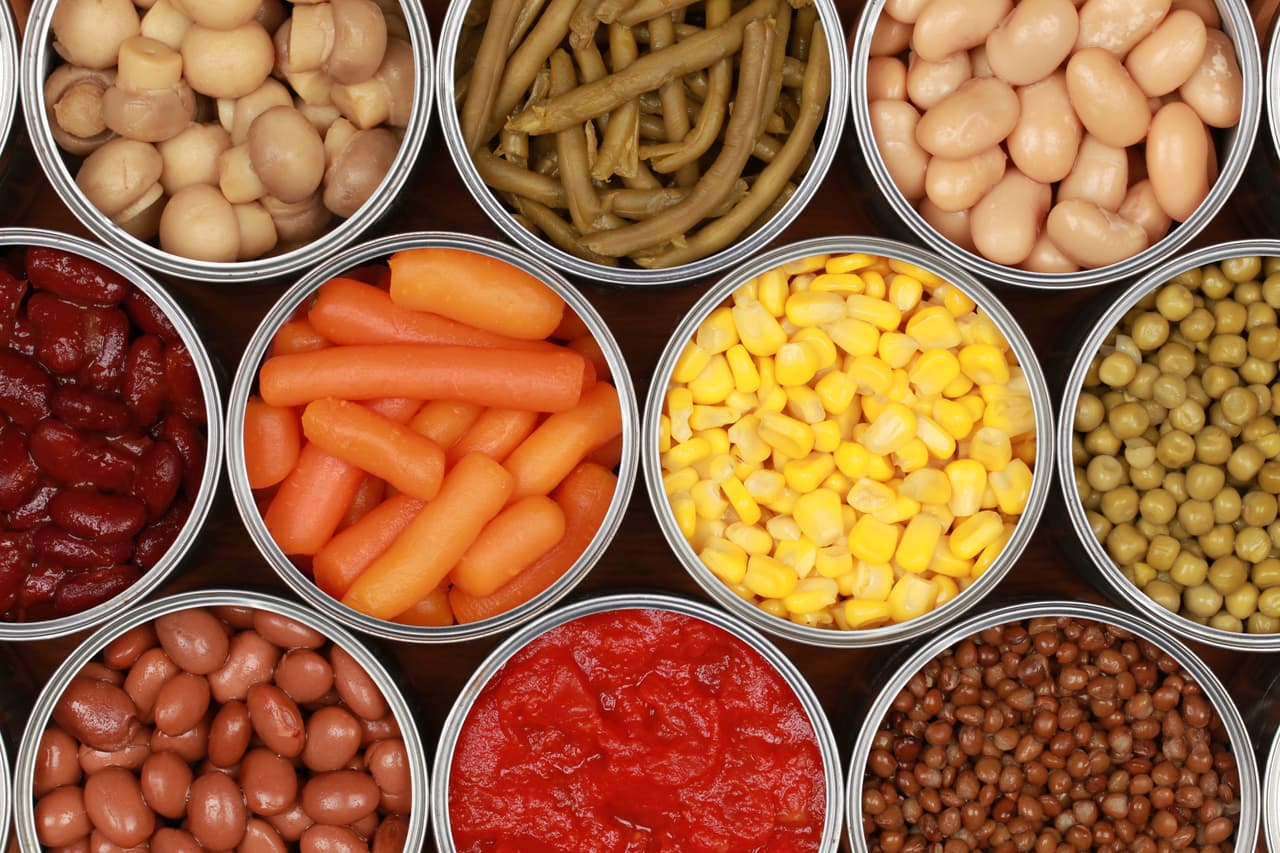 <b>Puesto 10. Verduras y vegetales enlatados, con un alza del 6.4%</b> entre febrero y junio de 2020.
<br>
<br>A pesar del reciente aumento, durante la última década el precio de las verduras enlatadas no ha subido en igual manera que el promedio de los alimentos. Las verduras y vegetales enlatados son solo un 12.3% más caras que en 2010.
<br>
