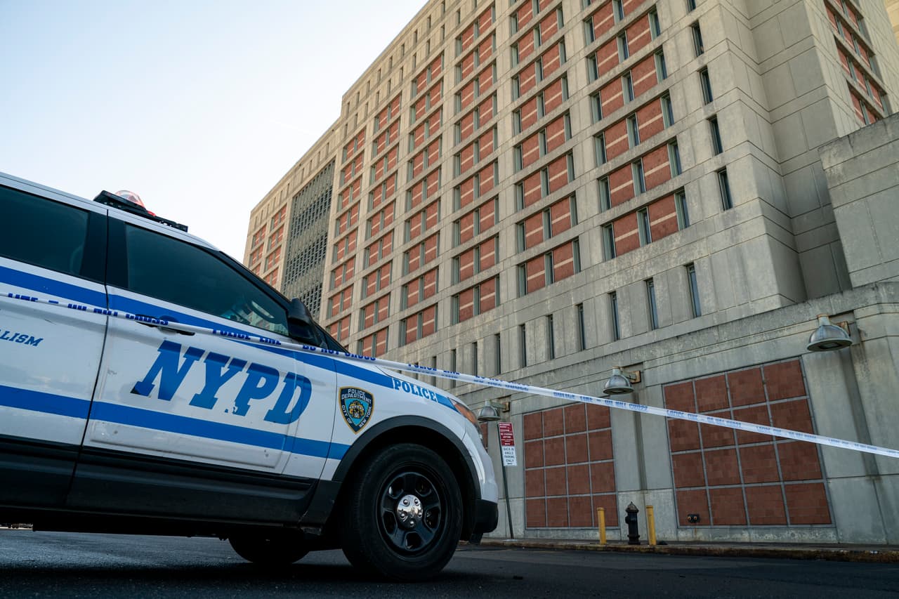 Entre los principales problemas reportados se encuentra la violencia desenfrenada, que incluye dos muertes de reclusos en 2024. En junio, Uriel Whyte, de 37 años, fue asesinado a puñaladas, y un mes después, Edwin Cordero, de 36 años, murió tras resultar herido en una pelea. Estos incidentes han puesto de manifiesto la falta de seguridad dentro de la instalación.