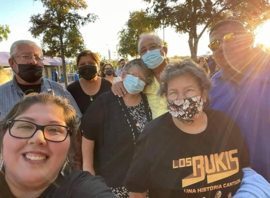 La 
<a href="https://www.univision.com/local/san-antonio-kwex/sargento-daniel-valenzuela-padre-andrea-uvalle-accidente-culebra-road-san-antonio-echd-pd" target="_blank">familia que murió en aparatoso accidente</a> viajó desde Odessa a San Antonio para ir al concierto de Los Bukis.