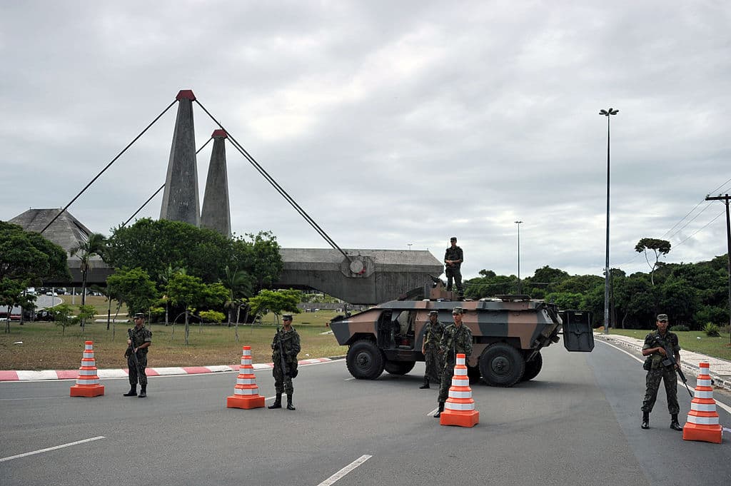 <h2 class="cms-H2-H2">19. SALVADOR, Brasil.</h2>
<br>
<br>La capital del estado de Bahía es la segunda ciudad brasileña que entra en el 
<i>ranking</i> de las 20 ciudades más violentas del mundo, con un registro de 57 homicidios por cada 100,000 habitantes. Viven allí más de 3.6 millones de personas.