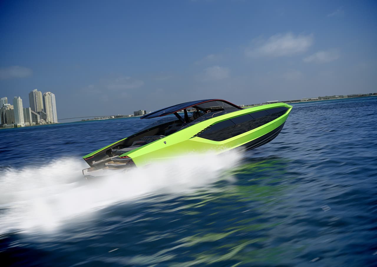 Las primeras unidades del Tecnomar for Lamborghini 63 estarán disponible a inicios de 2021, cada una a un 
<b>precio de 3.4 millones de dólares</b>.