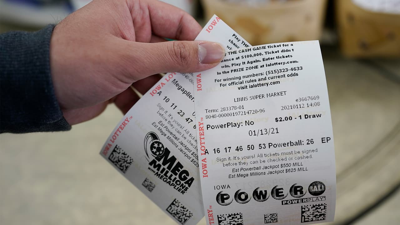 <b>2021</b>
<br>El cuarto puesto también lo ocupa Mega Millions, con una bolsa de 1,050 millones de dólares. 
<br>Fue el 22 de enero cuando un solo boleto acertó a todos los números. El ganador fue de Michigan.
