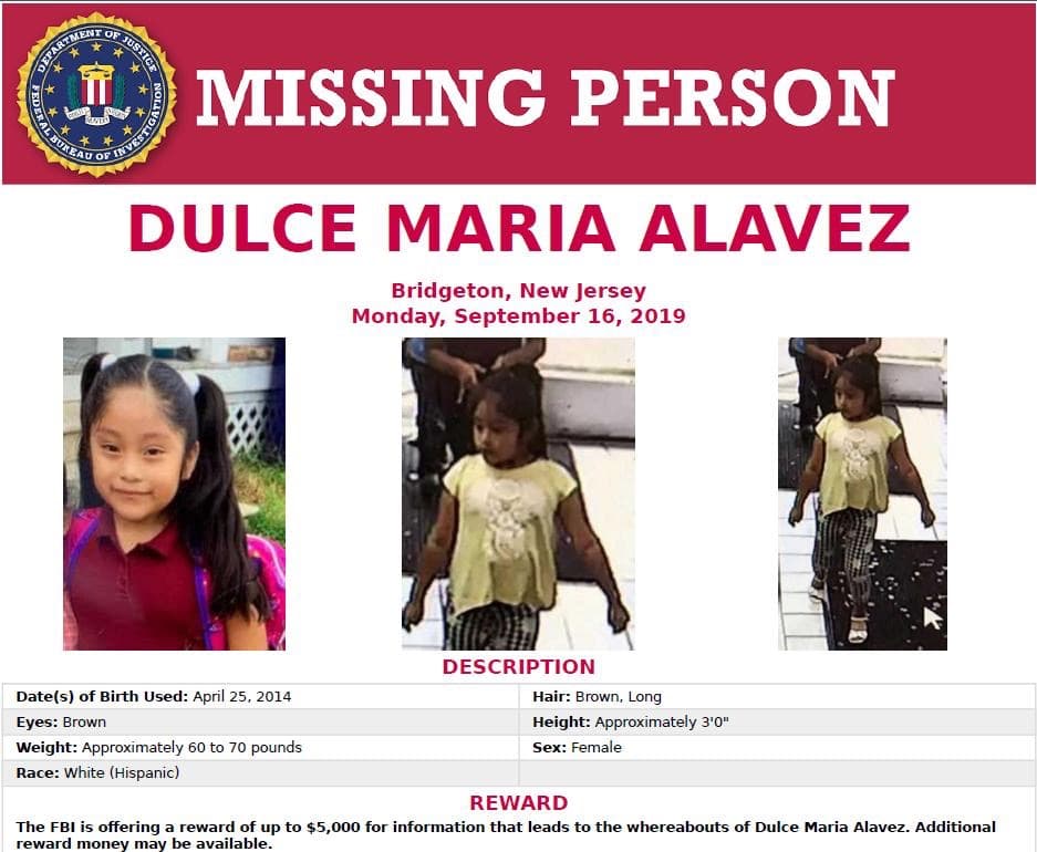 <b>Martes, 17 de septiembre</b>| 
<b>10:00 p.m. </b>Se emite una Alerta Amber. Las autoridades dijeron que tienen informes de que la niña fue tomada por un hombre de piel clara, posiblemente hispano, de aproximadamente 5 pies y 6 pulgadas de estatura. Se dijo que llevaba zapatillas anaranjadas, pantalones rojos y una camisa negra.
<br>