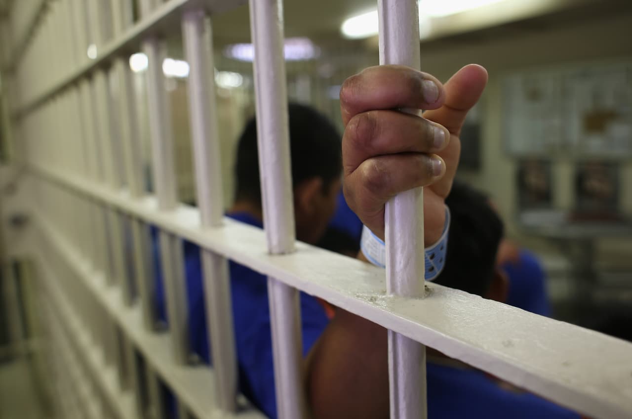 Finaliza huelga de hambre en cárcel de ICE, pero migrantes advierten que volverán si no cumplen promesas