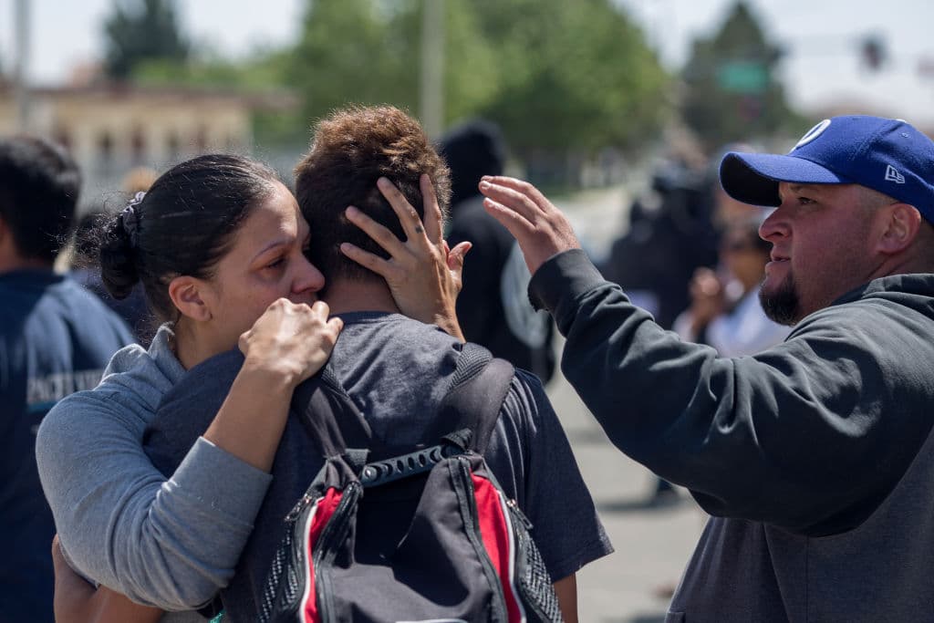 De acuerdo a Gun Violence Archive, en las primeras seis semanas de 2018, se registraron 31 tiroteos masivos en EEUU y 18 de ellos fueron en escuelas. Y según 
<a href="https://everytownresearch.org/gunfire-in-school/#12420"><u>Every Town Research</u></a>, se contabilizan 290 balaceras desde 2013, solo en escuelas.