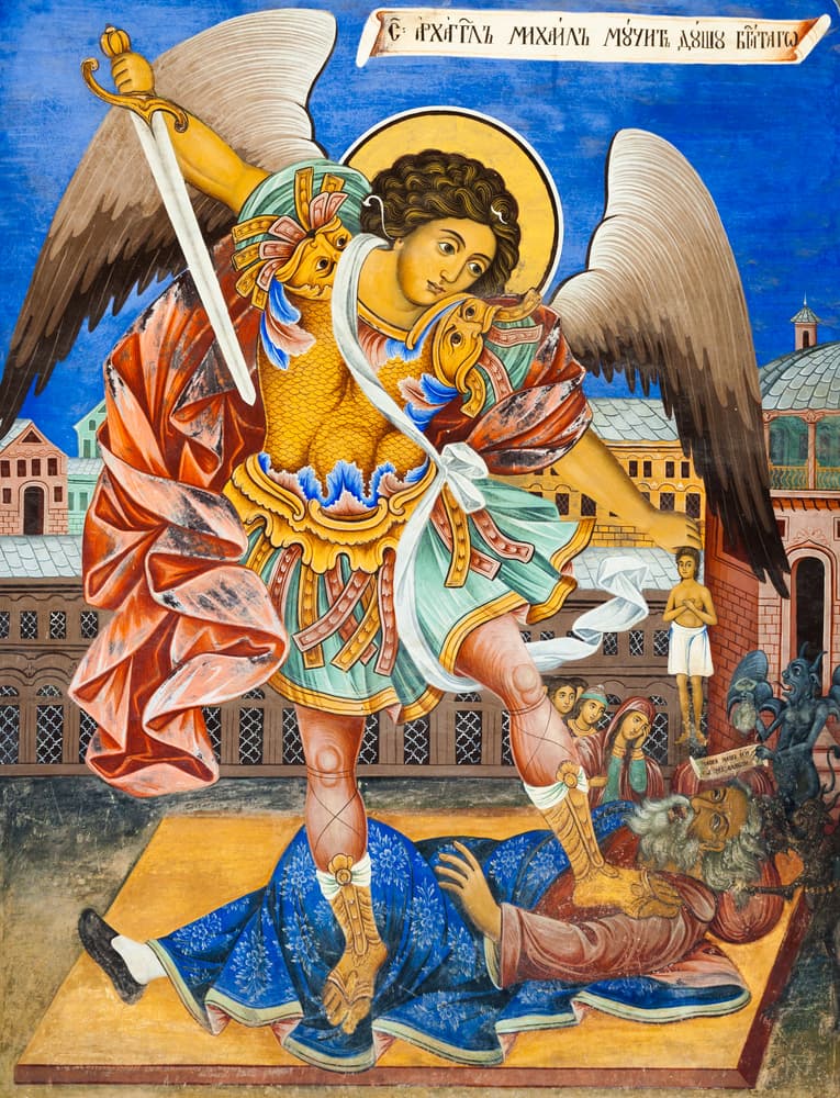Invocar al arcángel Miguel nos puede otorgar vitalidad, dirección, valor, motivación, el aumento de nuestra autoestima y sentido en nuestra vida si sentimos que el miedo y el peligro nos están sometiendo. Con su energía y protección puede contrarrestar la negatividad en nuestro ambiente.