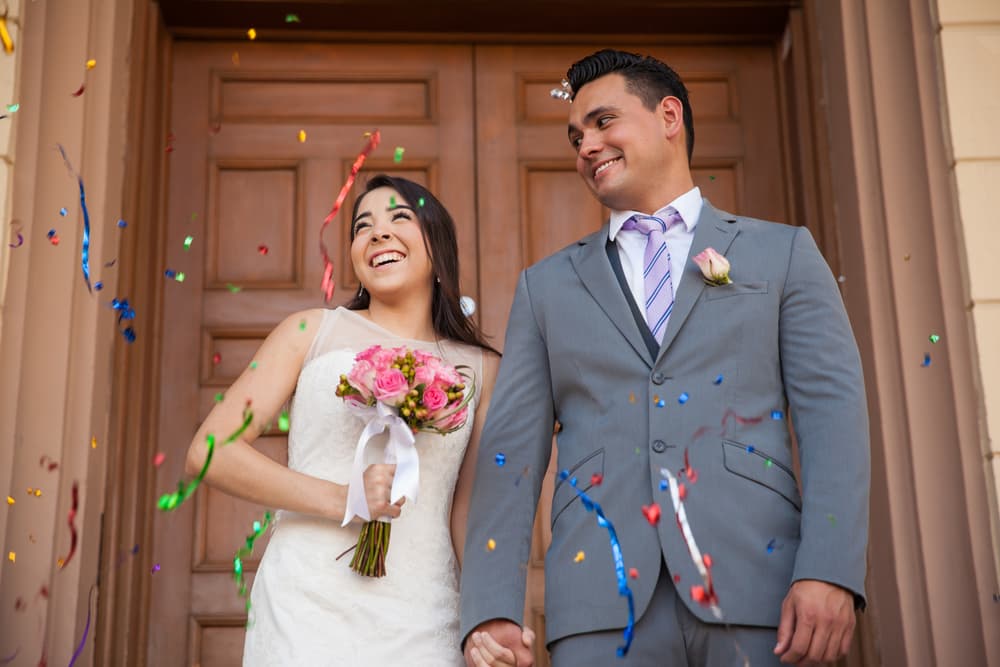 Los últimos meses serán muy excitantes, pues te estarás preparando para una unión, una boda o por qué no, un niño en la familia. Prepárate para lo mejor.