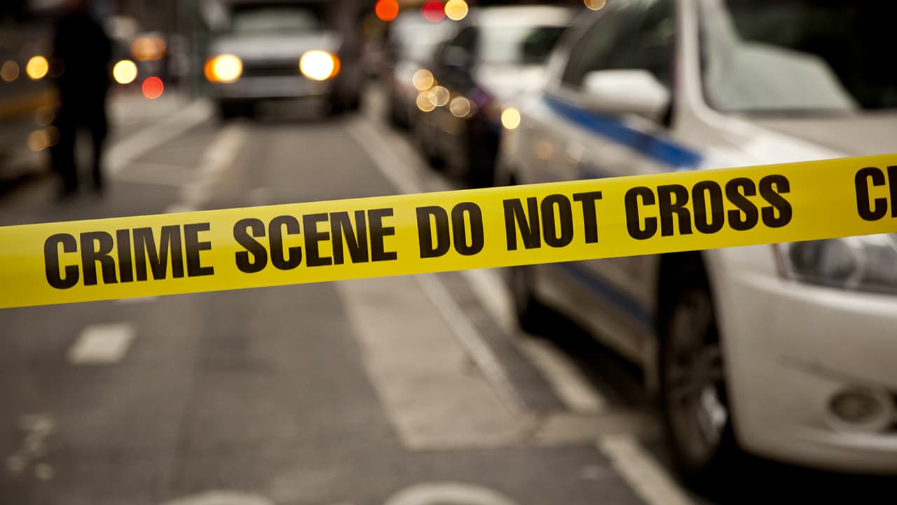 Una menor de 14 años hacía un video para redes con una pistola y se mató por accidente de un disparo